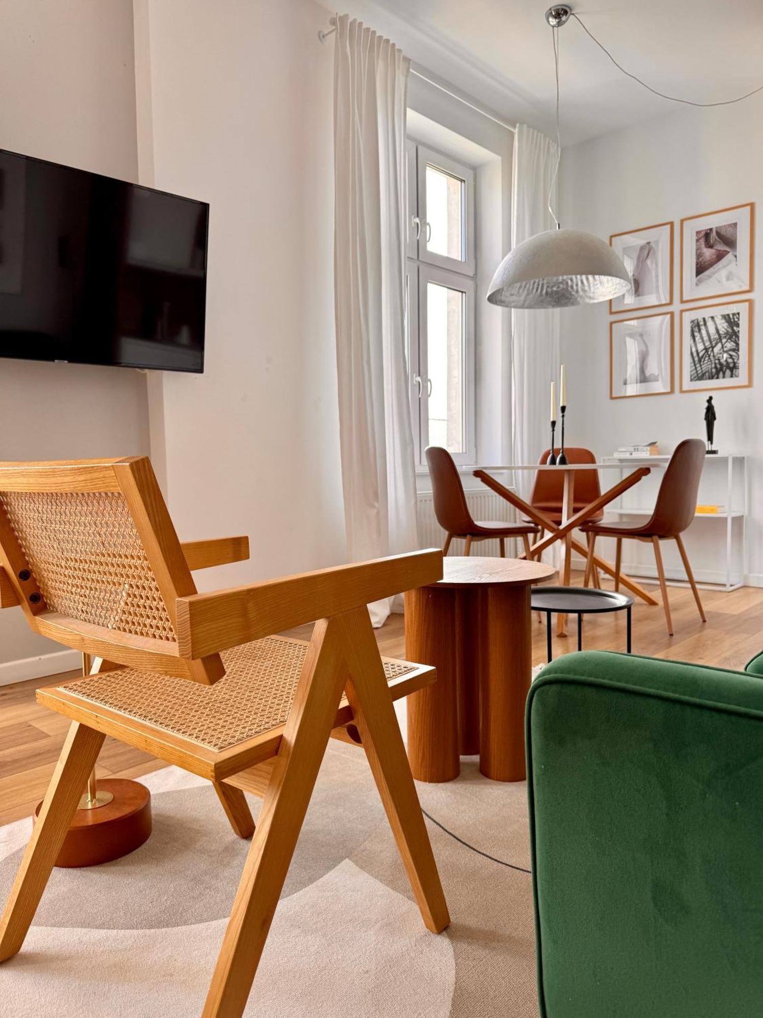 All For Sophie Apartments - Z Palarnia Kawy I Pracownia Artystyczna W Kamienicy - Art & Coffee In Historic Building Gdańsk Buitenkant foto